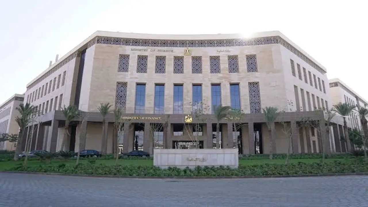 تراجع حيازات الأجانب في أذون الخزانة بقيمة 1.2 مليار دولار خلال شهر واحد